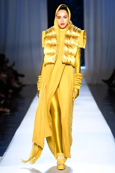 Look 38